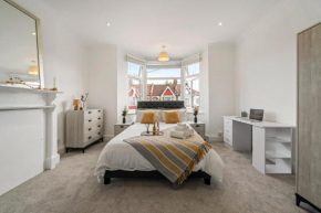2025 Award Winning - 2 bedroom luxury apartment next to Wembley Stadium